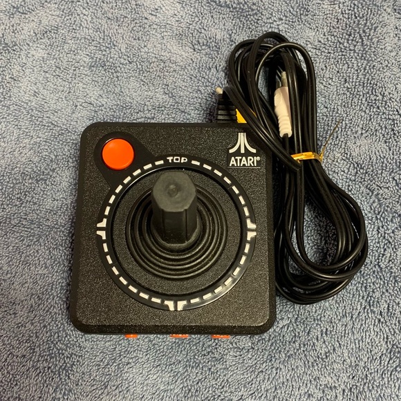 Vintage Atari 2600 classic video game controller - Picture 1 of 4